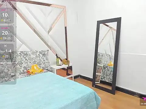 AliceCat 01 online show from 12-15-25, 02:34