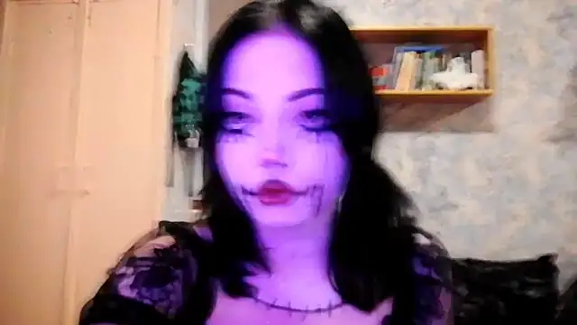 Beeping Creature online show from 10-29-25, 01:32