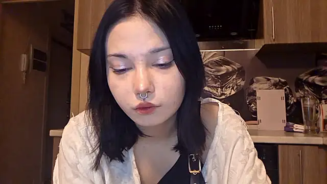 Snapshot of Beeping_Creature chatting on 01-18-26, 01:03 Beeping Creature online show from 01-18-26, 01:03