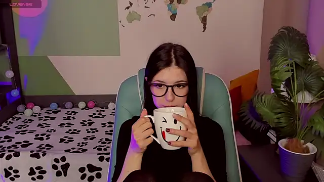 Azaliya Haze online show from 10-15-25, 05:17