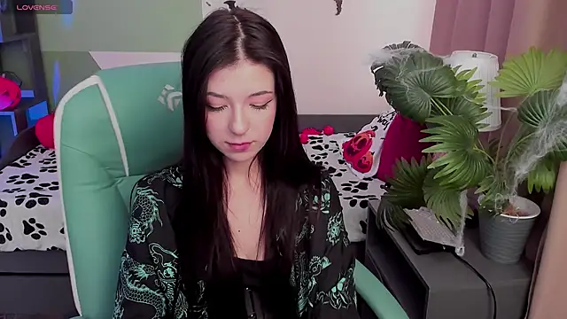 Azaliya Haze online show from 10-23-25, 10:14