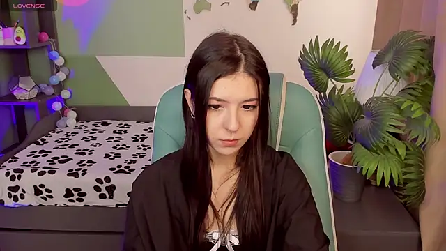 Azaliya Haze online show from 10-11-25, 10:27