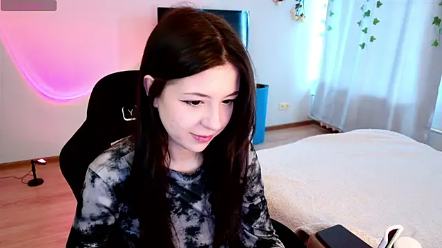 Azaliya Haze online show from 03-25-26, 07:41