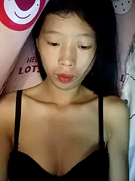 Khanhu xx online show from 10-20-25, 02:17