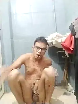 sexybobby13 online show from 12-15-25, 10:21