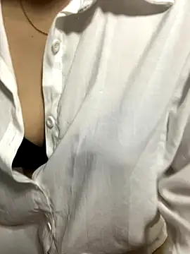 lee ly online show from 10-10-25, 06:58