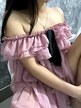 lee ly online show from 12-05-25, 07:40