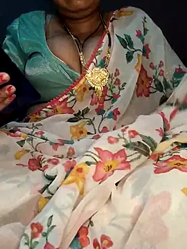 Snapshot of Hot__bhabhi_99 chatting on 06-05-26, 03:55 Hot bhabhi 99 online show from 06-05-26, 03:55