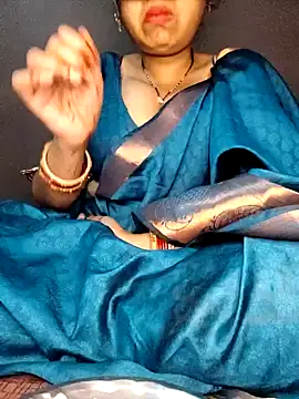 Snapshot of Hot__bhabhi_99 chatting on 06-09-26, 03:51 Hot bhabhi 99 online show from 06-09-26, 03:51