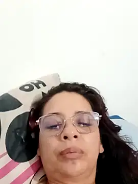 Snapshot of AdiniTA__Hot chatting on 09-30-25, 02:17 AdiniTA Hot online show from 09-30-25, 02:17