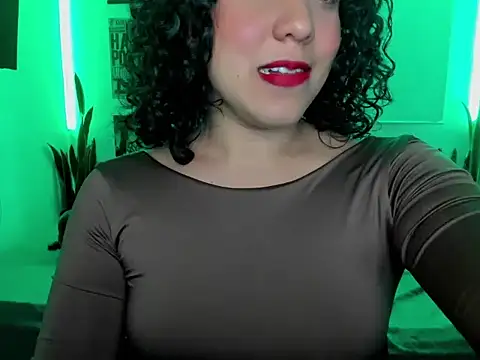 Tinawildd online show from 04-19-26, 05:47