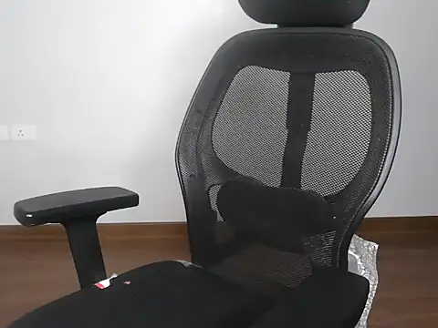 Snapshot of mooonlightbaby chatting on 02-22-26, 04:19 mooonlightbaby online show from 02-22-26, 04:19