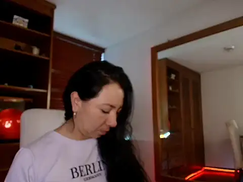 Talia  velvet online show from 12-22-25, 11:32