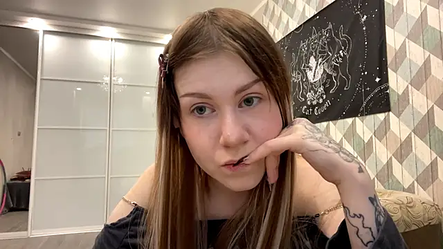 RebelKitsune online show from 10-31-25, 05:15