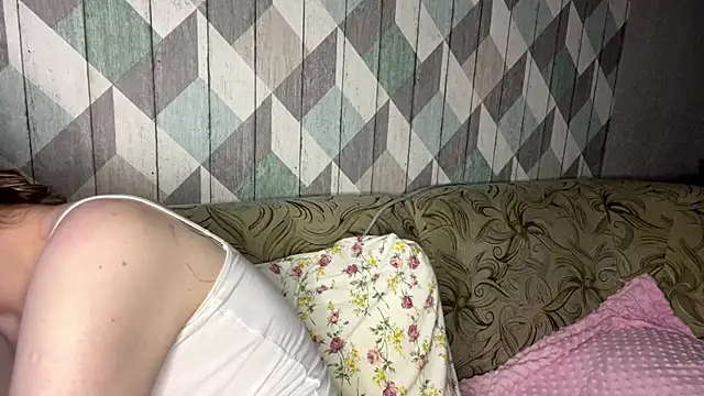 RebelKitsune online show from 12-04-25, 07:02