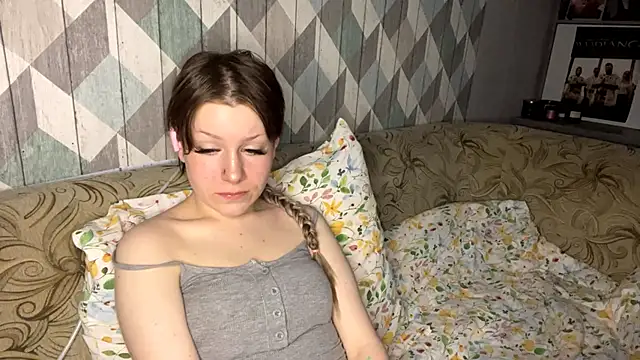 RebelKitsune online show from 11-16-25, 06:29