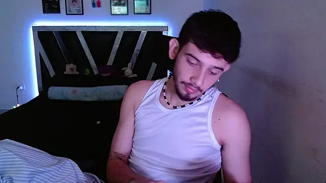 Sebasxxl12 online show from 12-23-25, 05:18