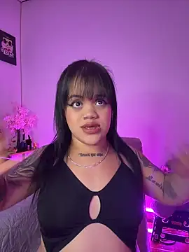Snapshot of Sussyroxxx chatting on 06-16-26, 03:17 Sussyroxxx online show from 06-16-26, 03:17