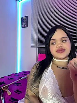 Snapshot of Sussyroxxx chatting on 04-20-26, 05:32 Sussyroxxx online show from 04-20-26, 05:32