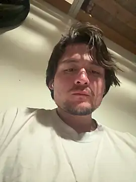 Snapshot of itsthecatchh chatting on 10-01-25, 10:52 itsthecatchh online show from 10-01-25, 10:52