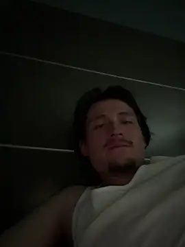 Snapshot of itsthecatchh chatting on 11-04-25, 03:21 itsthecatchh online show from 11-04-25, 03:21