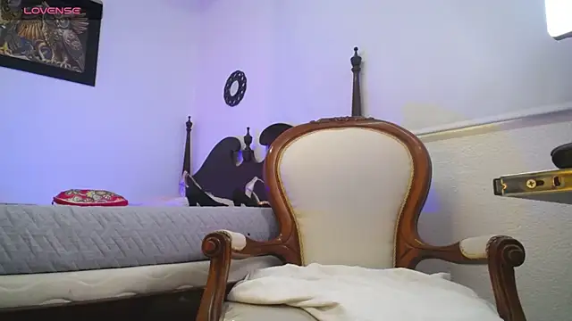 Snapshot of chloe__Jones_ chatting on 11-26-25, 01:00 chloe Jones online show from 11-26-25, 01:00