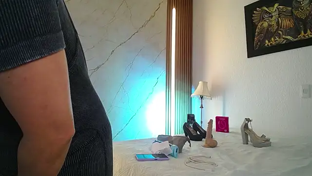 Snapshot of chloe__Jones_ chatting on 02-05-26, 12:45 chloe Jones online show from 02-05-26, 12:45