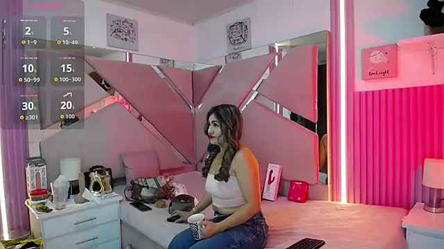 chloe  Jones  online show from 06-26-26, 01:06