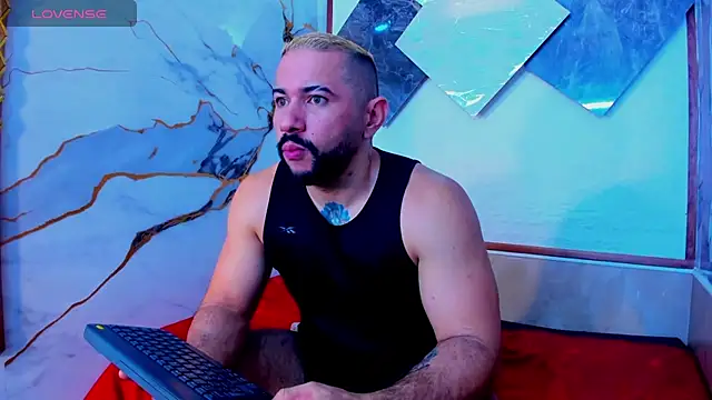 Snapshot of isaac_franko chatting on 10-12-25, 09:49 isaac franko online show from 10-12-25, 09:49