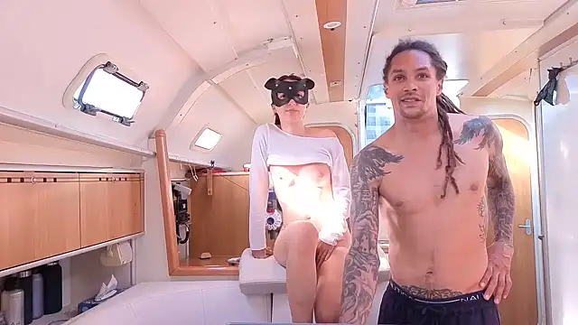 Monk and Mia online show from 04-14-26, 07:46