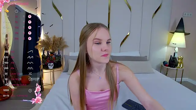 Lili Lohan online show from 10-26-25, 05:13