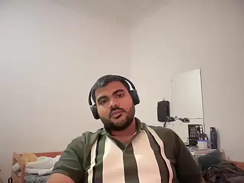 Romeo Sam2 online show from 07-27-26, 04:03