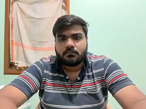 Snapshot of Romeo_Sam2 chatting on 10-21-25, 04:56 Romeo Sam2 online show from 10-21-25, 04:56