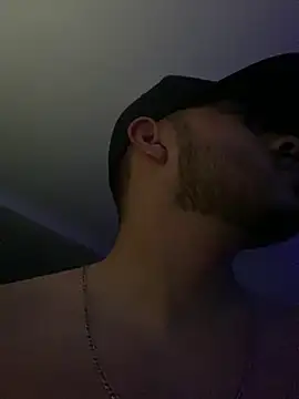 Snapshot of Zafirito chatting on 10-13-25, 11:38 Zafirito online show from 10-13-25, 11:38