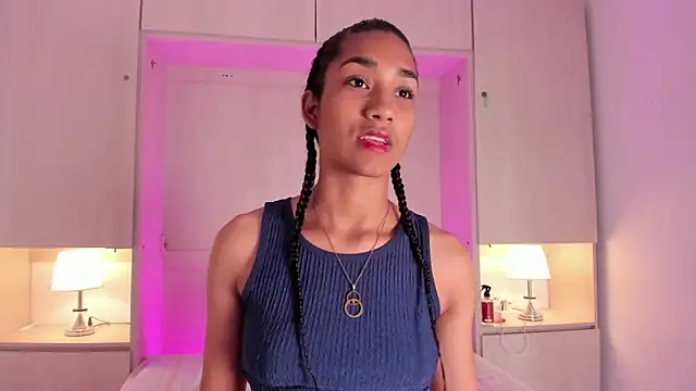 AnahiCollins online show from 11-07-25, 11:37