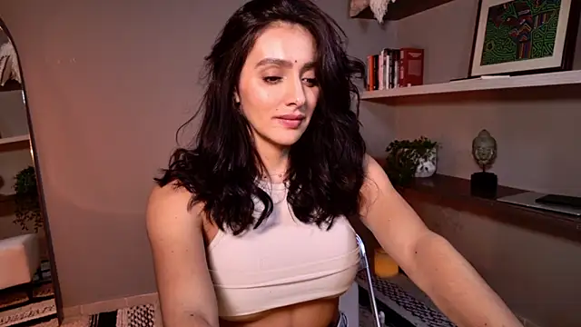 Snapshot of Milana_De chatting on 05-02-26, 12:05 Milana De online show from 05-02-26, 12:05