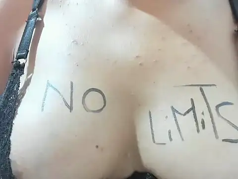 Valentinahot7 online show from 02-25-26, 01:00