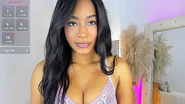 mia juicy  online show from 09-30-25, 09:21