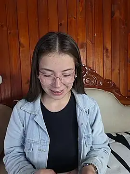 Snapshot of EmmaValencia_ chatting on 01-12-26, 04:41 EmmaValencia online show from 01-12-26, 04:41