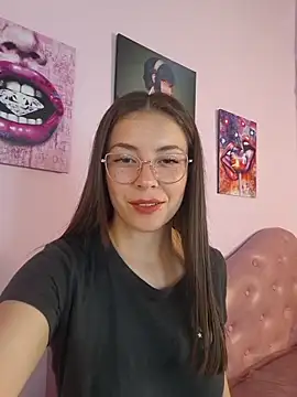 Snapshot of EmmaValencia_ chatting on 02-09-26, 09:35 EmmaValencia online show from 02-09-26, 09:35