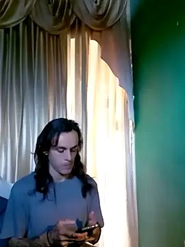 Snapshot of monroedelrey chatting on 02-25-26, 04:51 monroedelrey online show from 02-25-26, 04:51