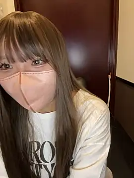 Snapshot of Riria_xx chatting on 11-19-25, 02:33 Riria xx online show from 11-19-25, 02:33