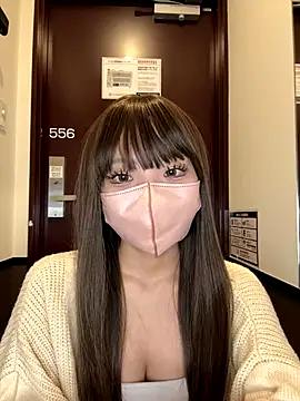 Snapshot of Riria_xx chatting on 11-18-25, 02:16 Riria xx online show from 11-18-25, 02:16