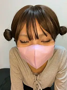 Snapshot of Riria_xx chatting on 02-25-26, 03:40 Riria xx online show from 02-25-26, 03:40