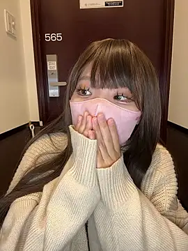 Snapshot of Riria_xx chatting on 11-26-25, 02:11 Riria xx online show from 11-26-25, 02:11