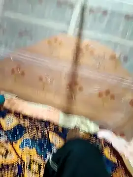 Snapshot of Your_seema_208 chatting on 10-25-25, 03:56 Your seema 208 online show from 10-25-25, 03:56