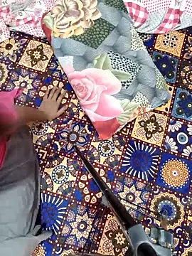 Snapshot of Your_seema_208 chatting on 10-26-25, 04:02 Your seema 208 online show from 10-26-25, 04:02