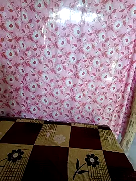 Snapshot of Your_seema_208 chatting on 10-19-25, 08:28 Your seema 208 online show from 10-19-25, 08:28