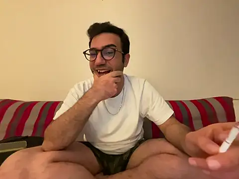 xochipilliii online show from 10-17-25, 07:04
