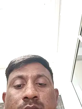 SlipperyRebound0 online show from 10-29-25, 05:23